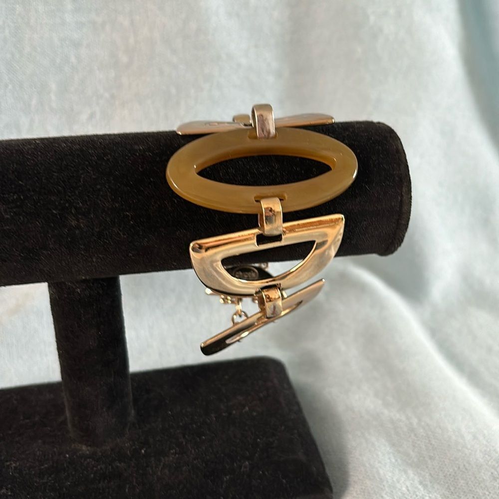 Chicos Half Moon w Green Link Bracelet